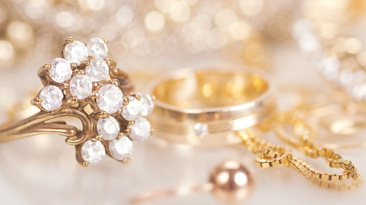 How to Choose the Perfect Bridal Jewelry for Your Wedding Theme
