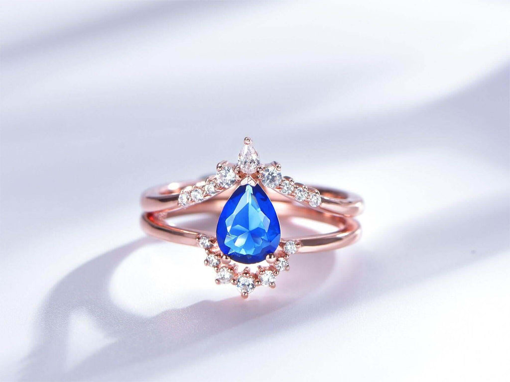 Unique Pear Shaped Engagement Rings